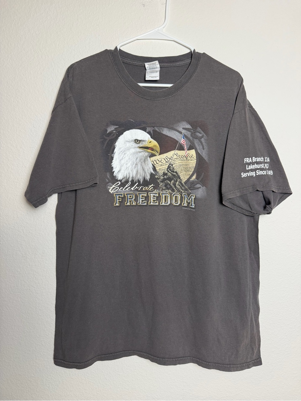 USA BALD EAGLE Celebrate Freedom Graphic Eagle T-Shirt - Charcoal large
